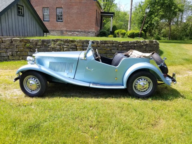 1952 Blue MG T-Series Roadster