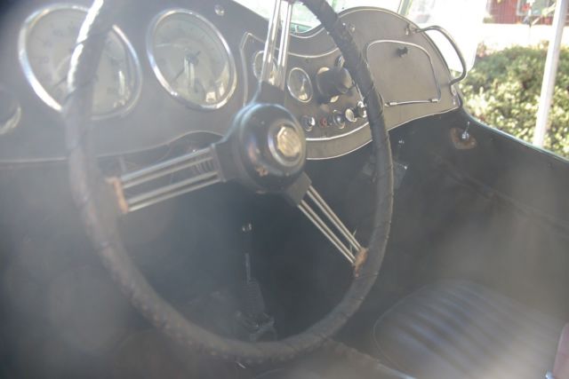 1952 BRG MG TD convertible