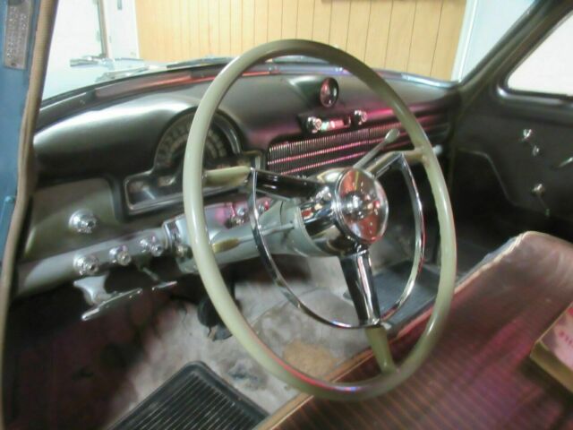 1952 Blue/ cream Oldsmobile Super 88 Sedan