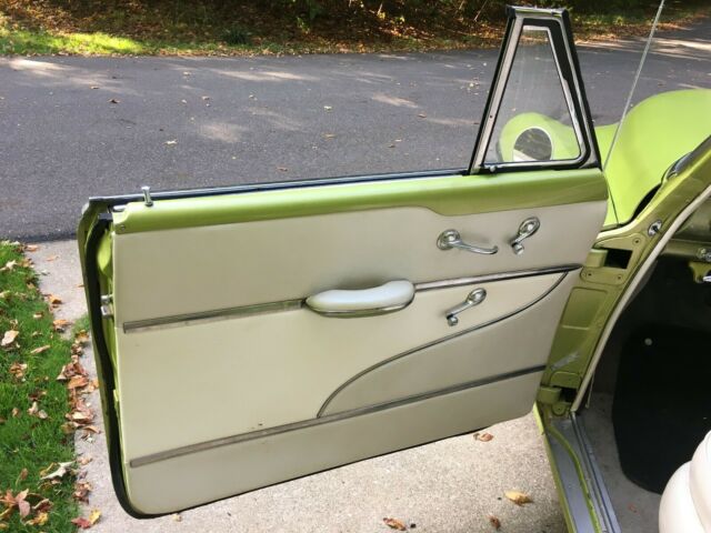 1952 Green Oldsmobile Eighty-Eight Coupe