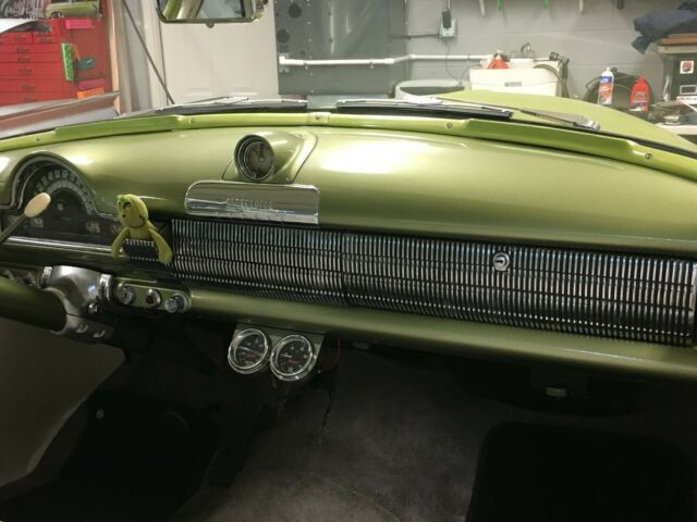 1952 Green Oldsmobile Eighty-Eight Coupe