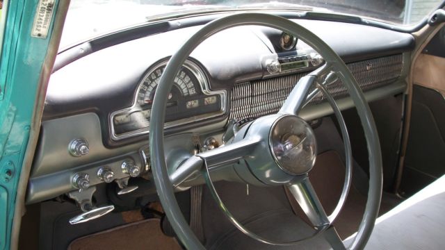 1952 White/Blue Oldsmobile Eighty-Eight Sedan