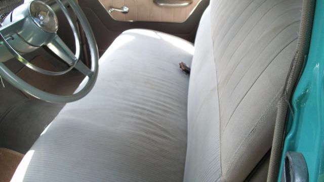 1952 White/Blue Oldsmobile Eighty-Eight Sedan