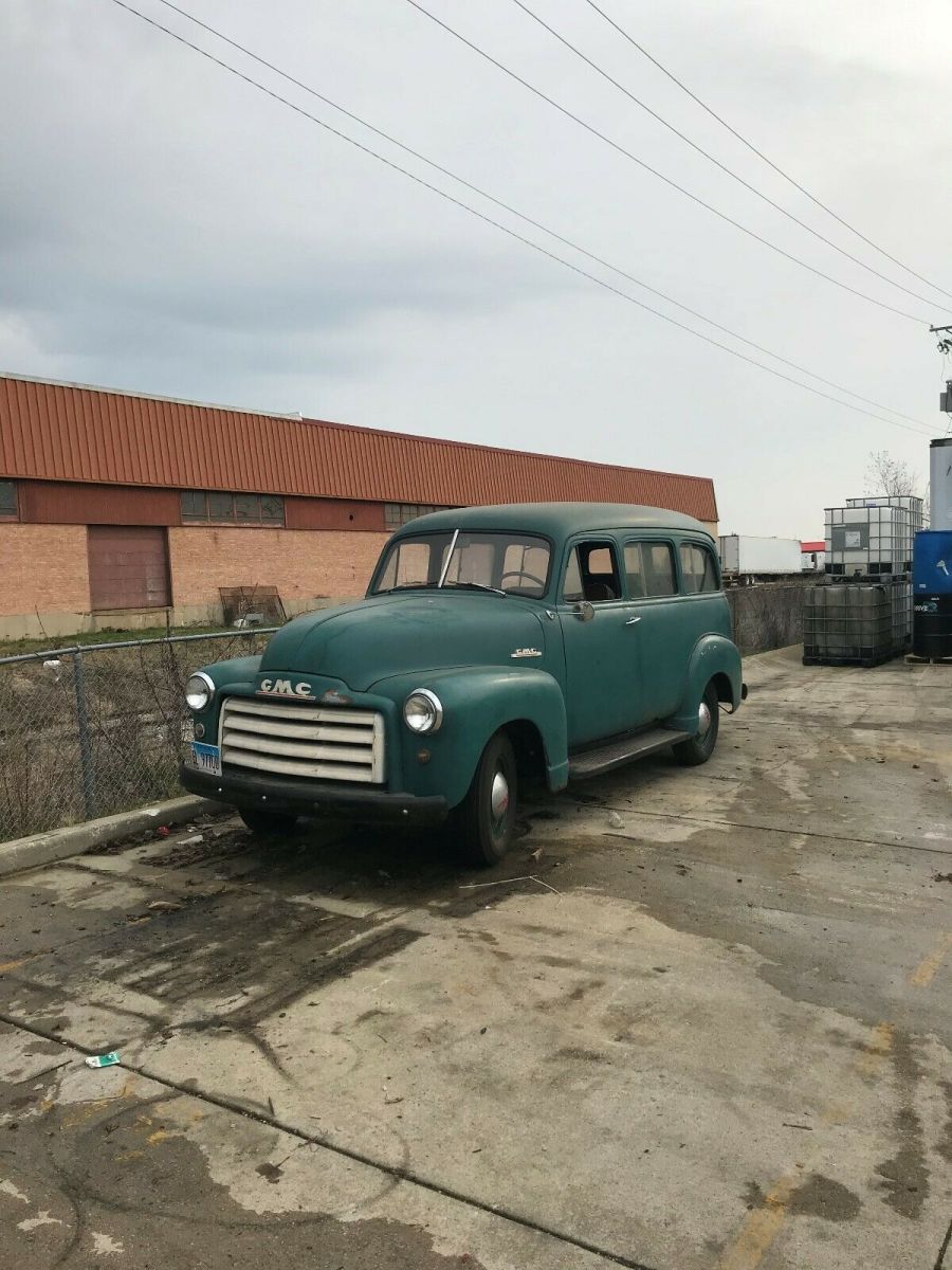 1952 Green Chevrolet Suburban SUV