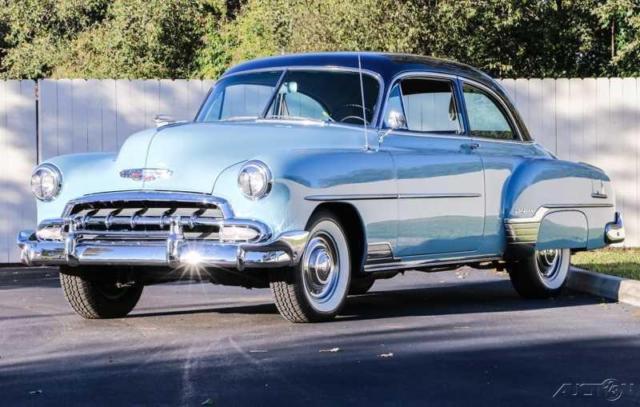 1952 Yellow Chevrolet Deluxe Street Rod