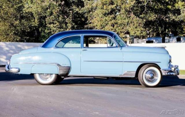 1952 Yellow Chevrolet Deluxe Street Rod