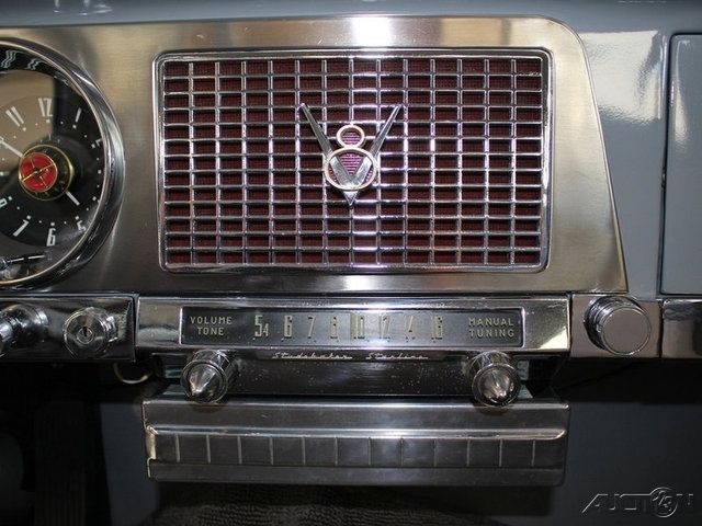 1952 Blue Ford E-Series Wagon
