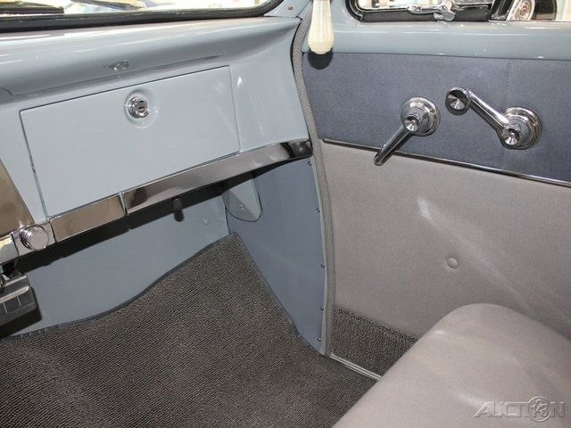 1952 Blue Ford E-Series Wagon