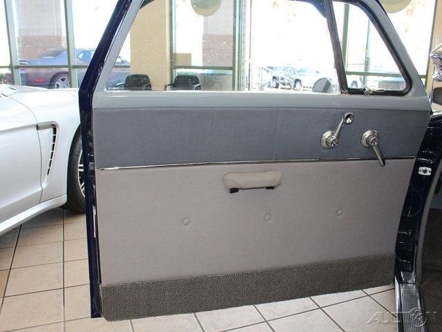 1952 Blue Ford E-Series Wagon
