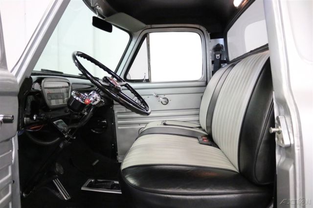 1953 Silver Ford F-100