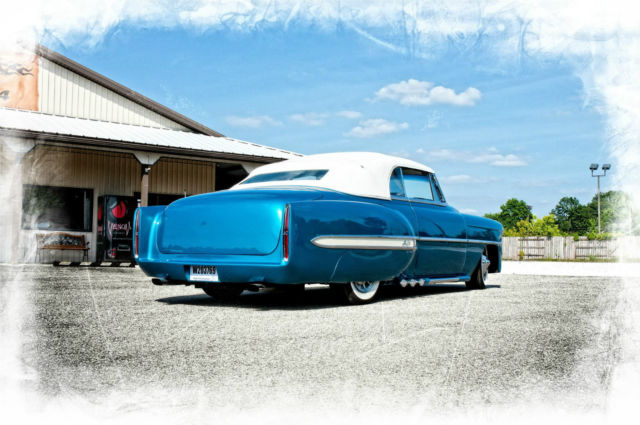 1953 White and Blue Chevrolet Bel Air/150/210 Coupe Simulated Convertibule