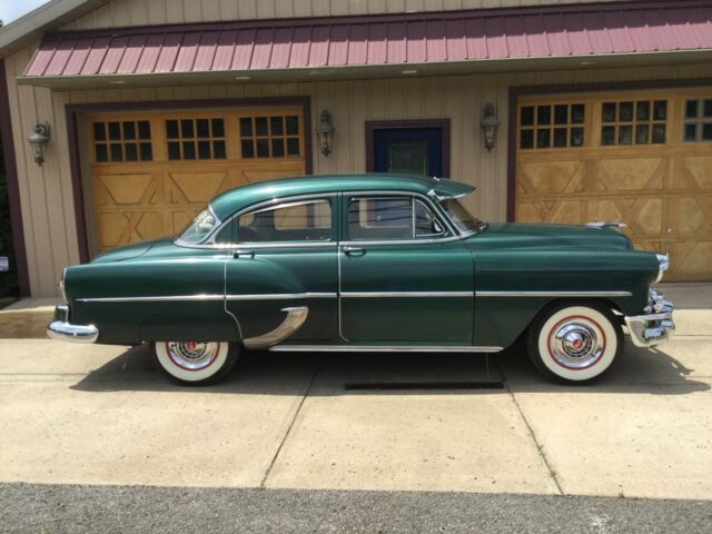 1953 Green Chevrolet Bel Air/150/210