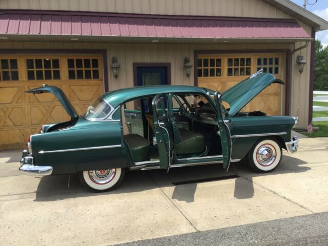 1953 Green Chevrolet Bel Air/150/210