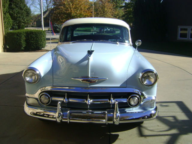 1953 Blue Chevrolet Bel Air/150/210 Sedan