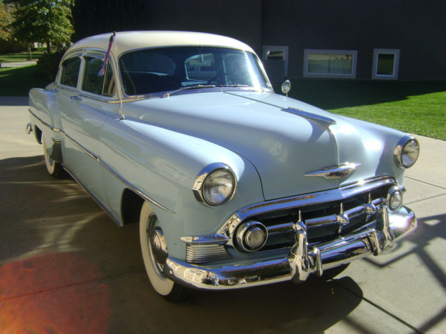 1953 Blue Chevrolet Bel Air/150/210 Sedan