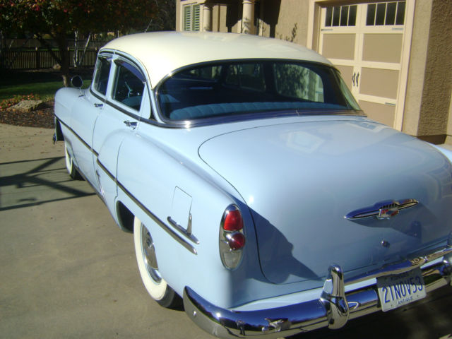 1953 Blue Chevrolet Bel Air/150/210 Sedan