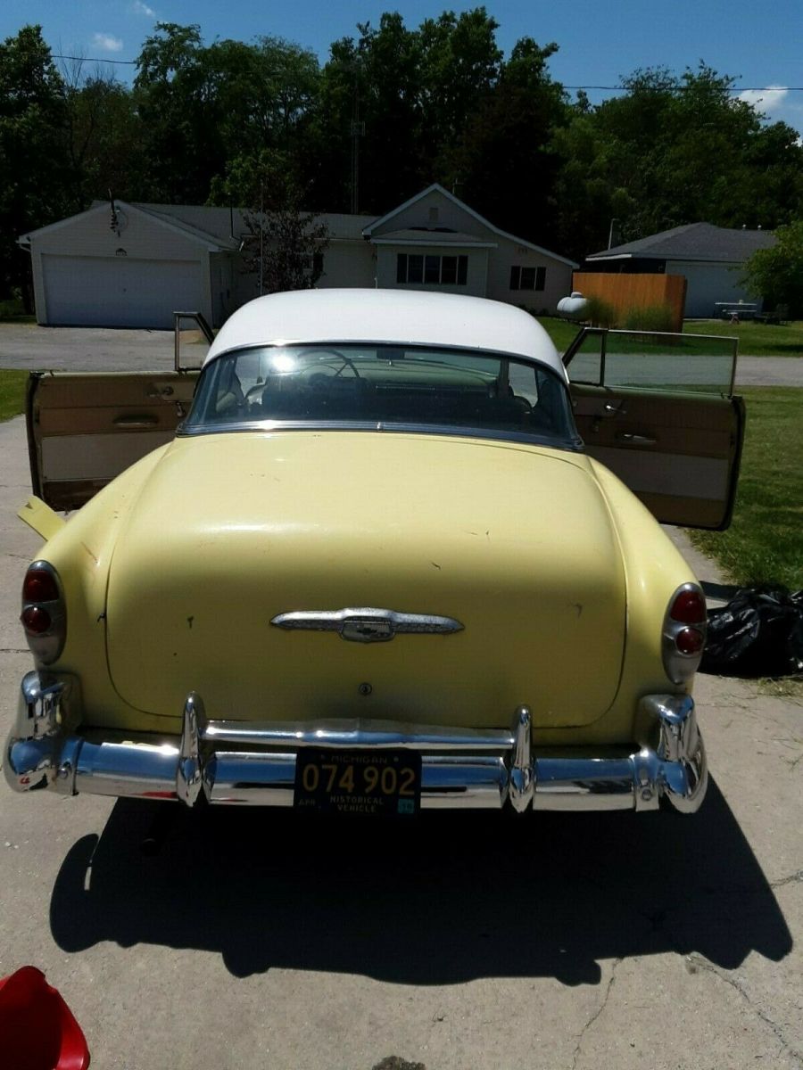 1953 Yellow Chevrolet Bel Air/150/210 Coupe