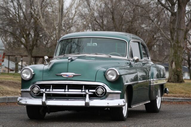 1953 Green Chevrolet Bel Air/150/210