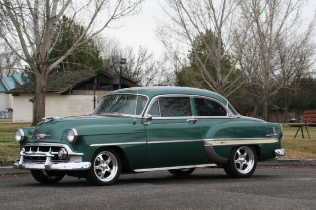1953 Green Chevrolet Bel Air/150/210