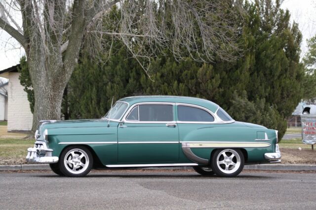 1953 Green Chevrolet Bel Air/150/210