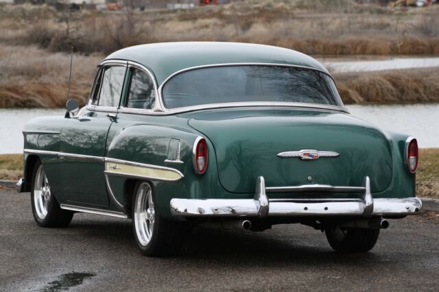 1953 Green Chevrolet Bel Air/150/210