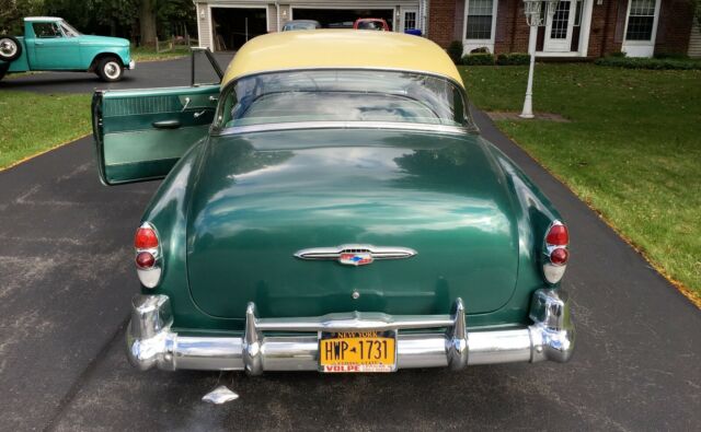 1953 Woodland Green/Sun Gold Chevrolet Bel Air/150/210 Hardtop