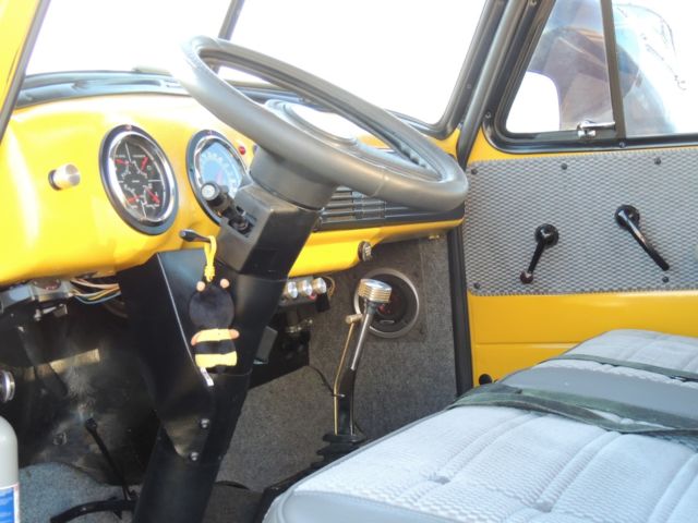 1953 Yellow / black Chevrolet 5700 COE