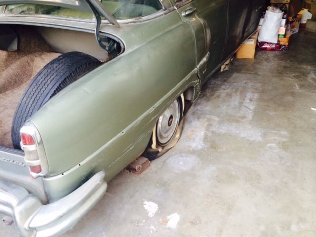 1953 Silver Chrysler Imperial 4 DOOR SEDAN