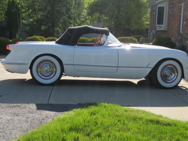 1953 White Chevrolet Corvette Convertible