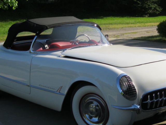 1953 White Chevrolet Corvette Convertible