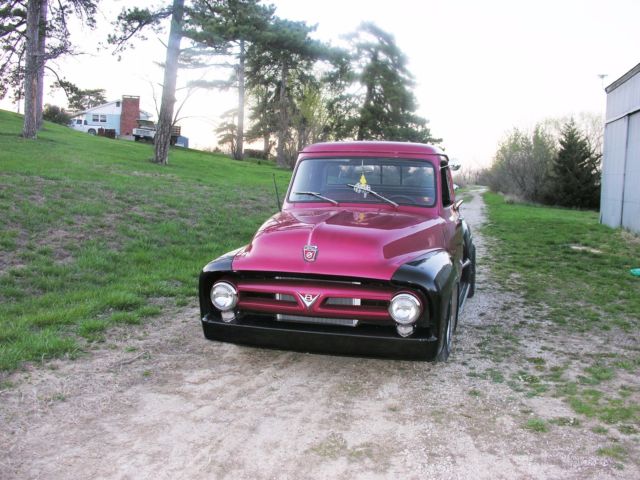 1953 firethorn red Ford F-100