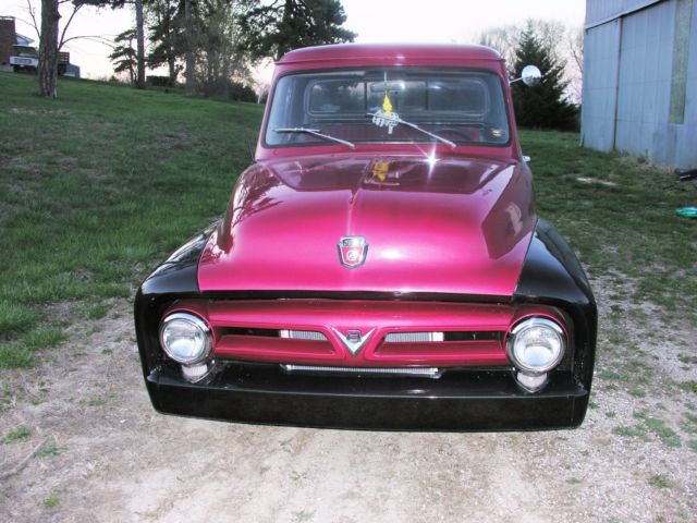 1953 firethorn red Ford F-100