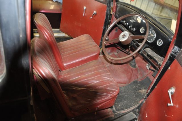 1953 Black Ford Anglia 2 dr