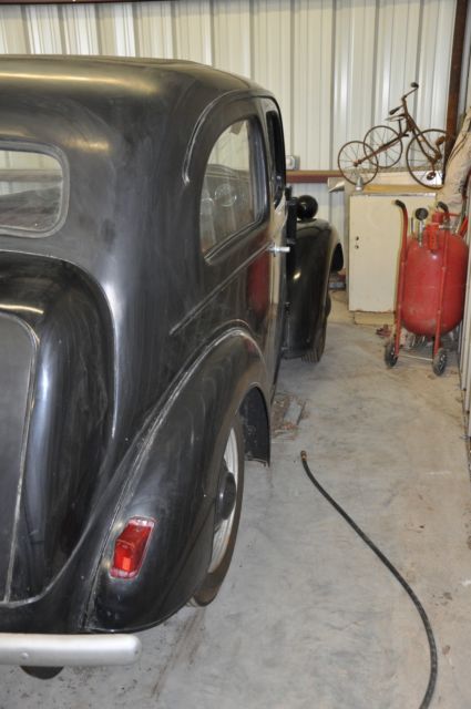 1953 Black Ford Anglia 2 dr