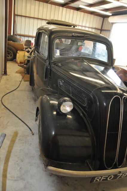 1953 Black Ford Anglia 2 dr