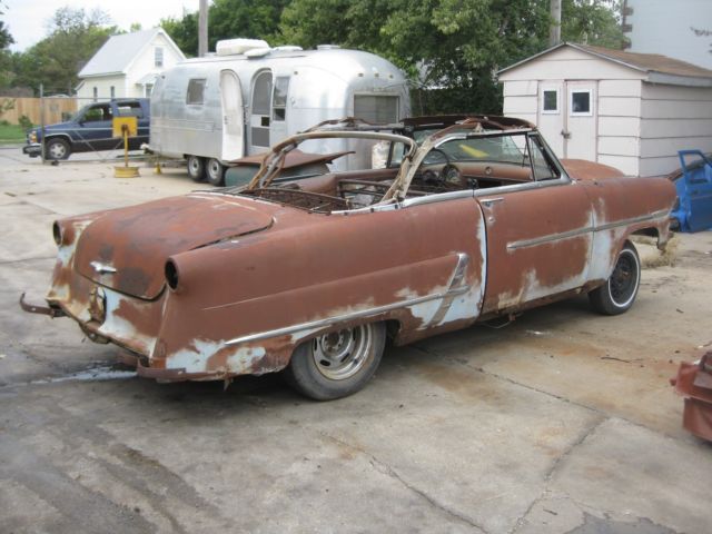 1953 Ford Sunliner