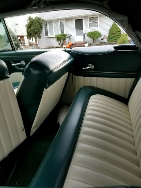 1953 mint green Ford Customline Coupe