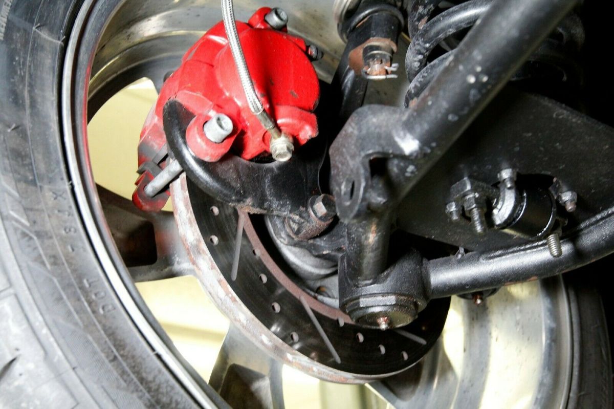 1953 Currant red Ford F-100 Standard Cab Pickup