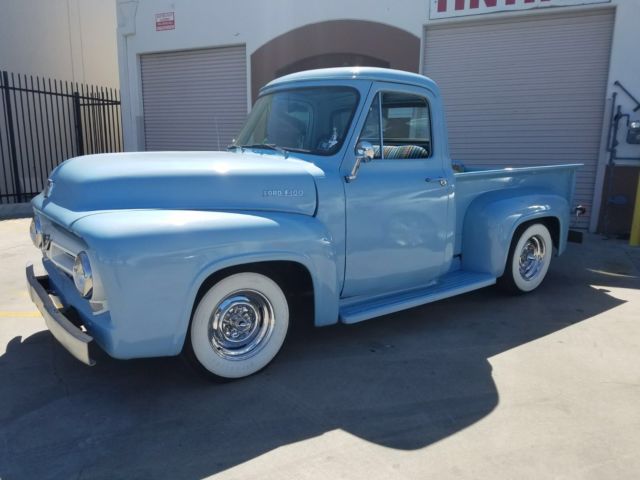 1953 Blue Ford F-100 Cab & Chassis