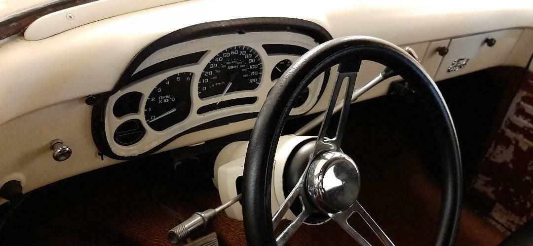 1953 Rust Ford F-100 Standard Cab Pickup