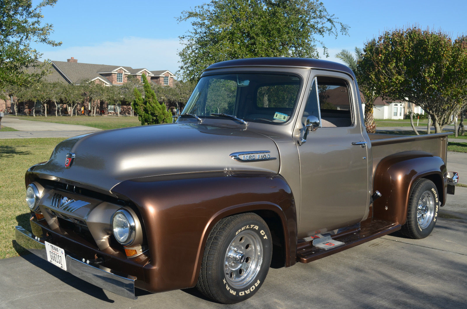 1953 ROOTBEER/CHAMPAGNE Ford F-100 Standard Cab Pickup