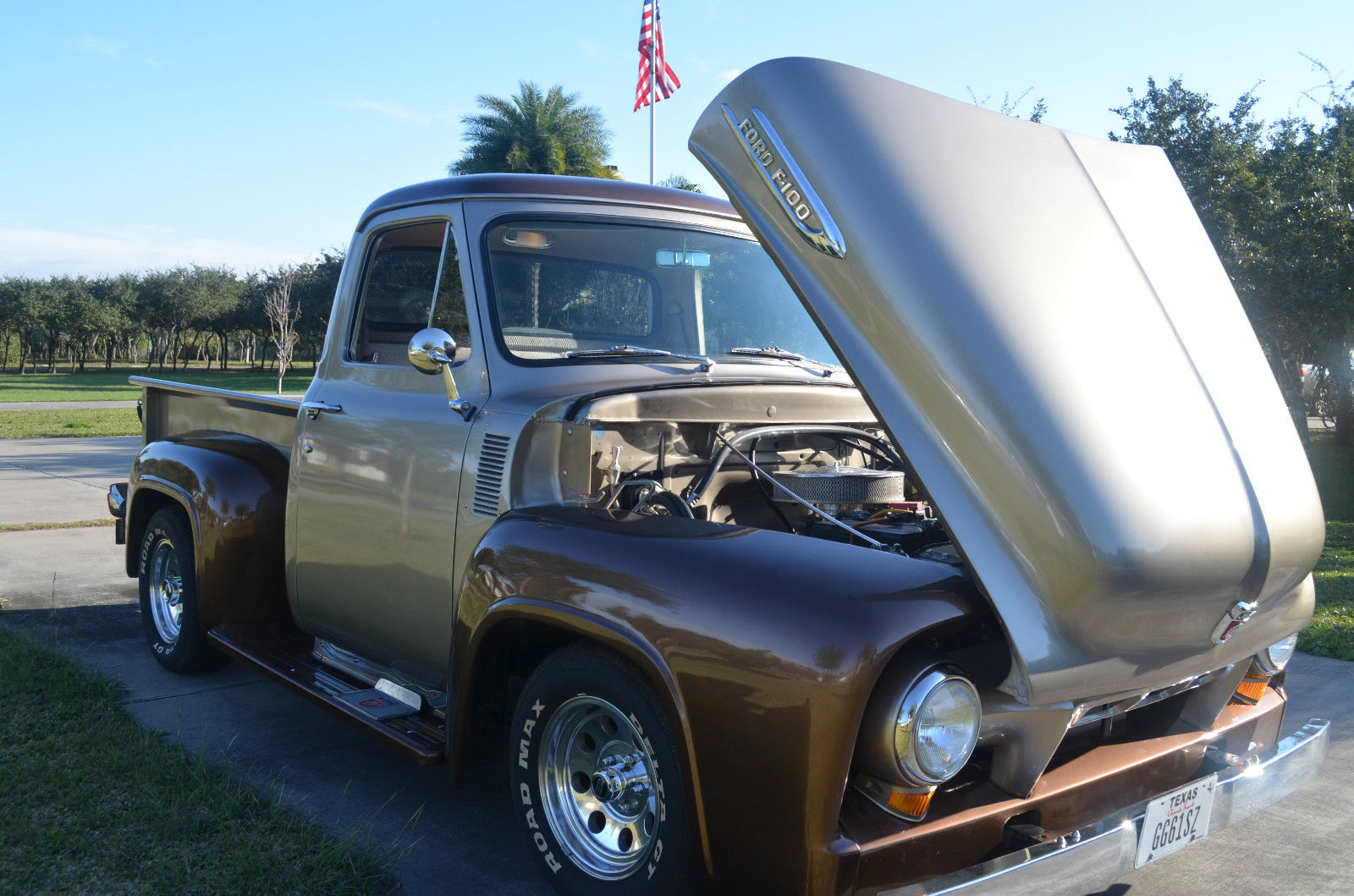 1953 ROOTBEER/CHAMPAGNE Ford F-100 Standard Cab Pickup