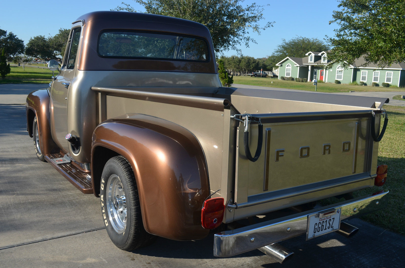 1953 ROOTBEER/CHAMPAGNE Ford F-100 Standard Cab Pickup