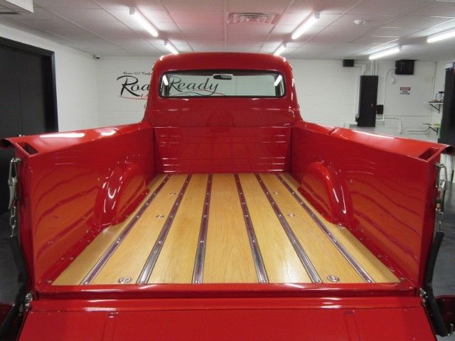 1953 Red Ford F-250 --