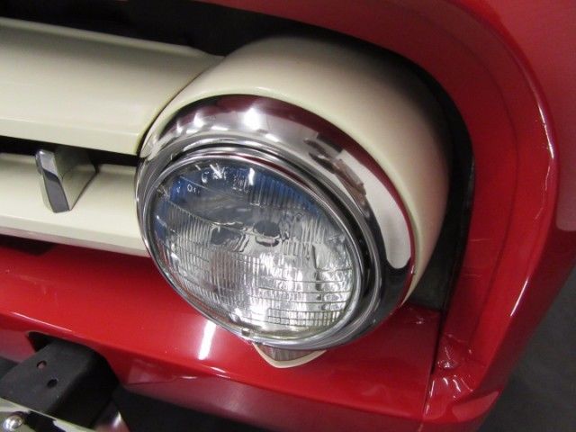 1953 Red Ford F-250 --