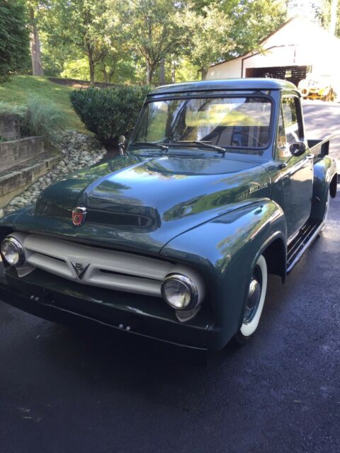 1953 Green Ford F-100 Cab & Chassis