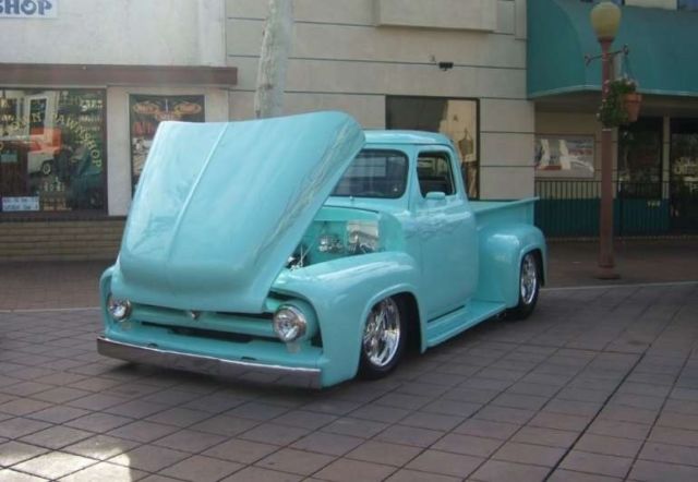 1953 Green Ford F-100 Pickup Truck