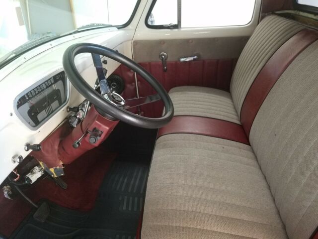 1953 White Ford F-100 Truck