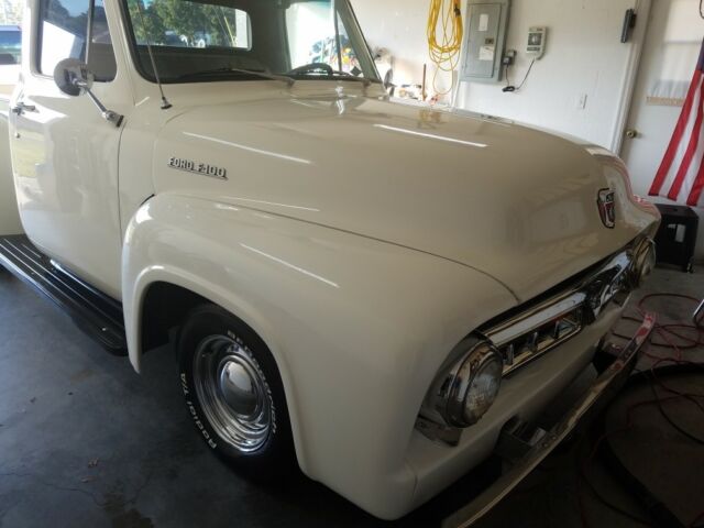 1953 White Ford F-100 Truck
