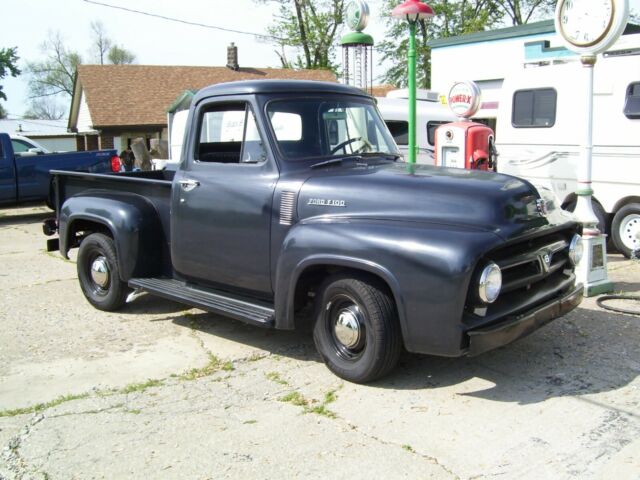 1953 Ford F-100